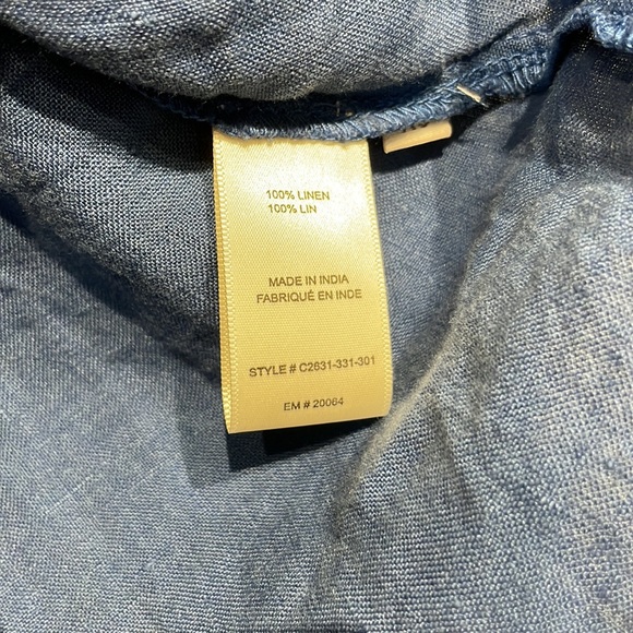 Cloth and Stone Split Back Button Down - Picture 9 of 10